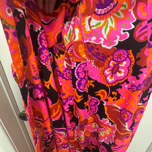 6. ✨ Hot Pink 60s Dress With Cape - Picture 11 of 16